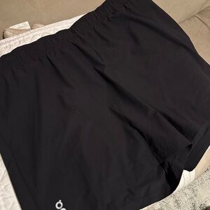 On Running Women’s 5” Core Shorts – NWT – Size XXL
